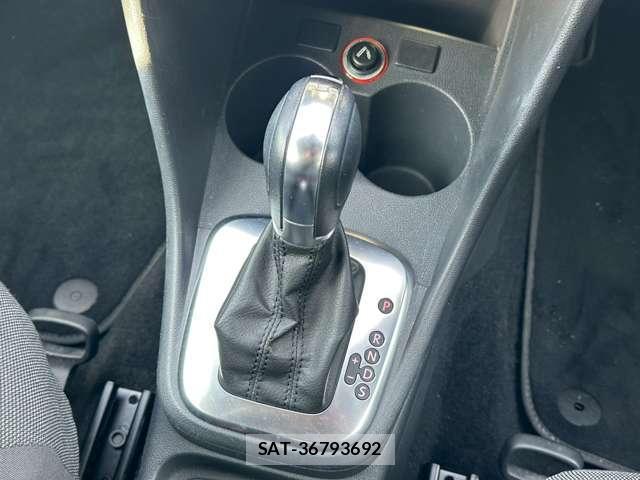 VolksWagen POLO 2014-06 8328753-6
