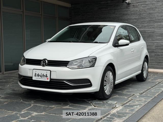 VolksWagen POLO 2015-06 8329985-0