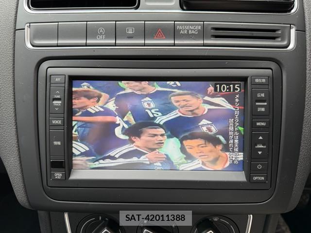 VolksWagen POLO 2015-06 8329985-5