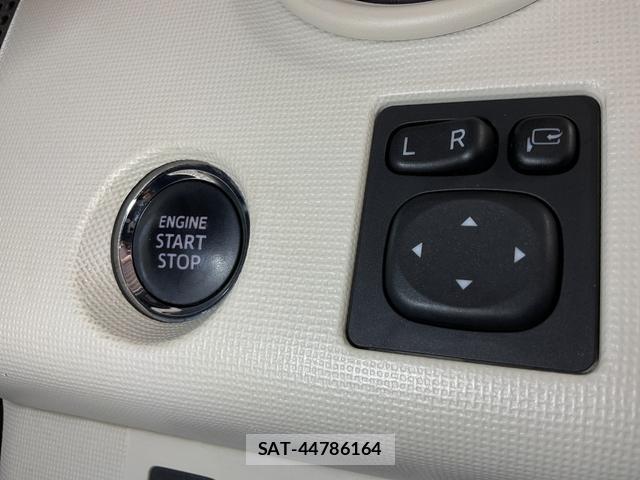 Toyota PORTE 2018-04 8329211-17