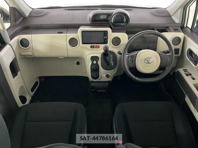 Toyota PORTE 2018-04 8329211-2