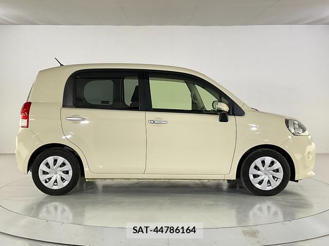 Toyota PORTE 2018-04 8329211-7