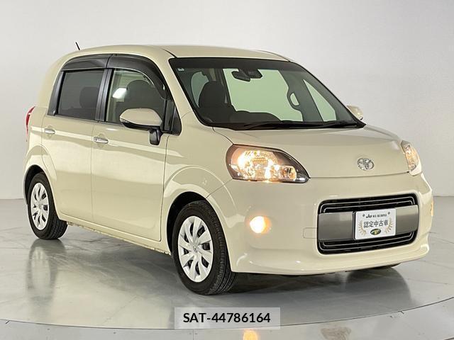 Toyota PORTE 2018-04 8329211-8