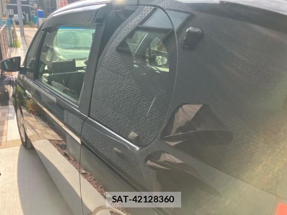 Toyota PORTE 2013-01 8282144-10