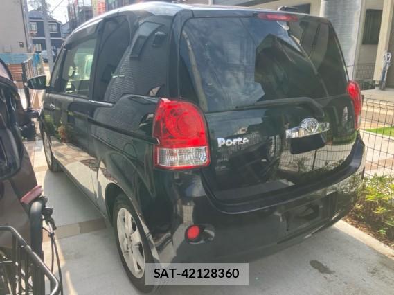 Toyota PORTE 2013-01 8282144-13