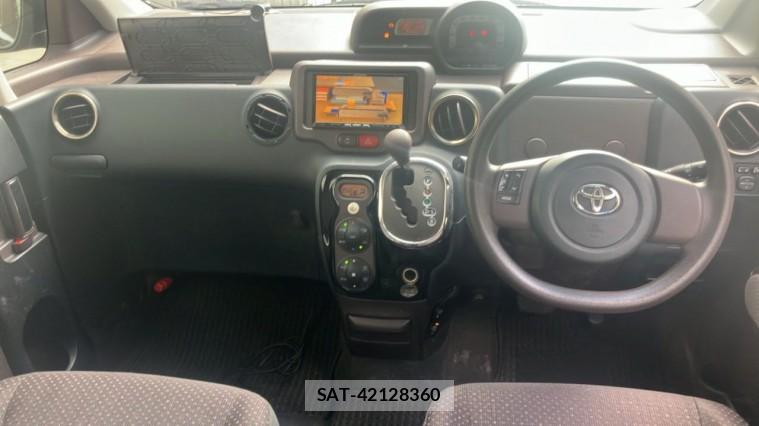 Toyota PORTE 2013-01 8282144-2