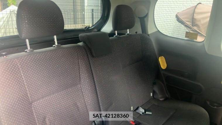 Toyota PORTE 2013-01 8282144-6
