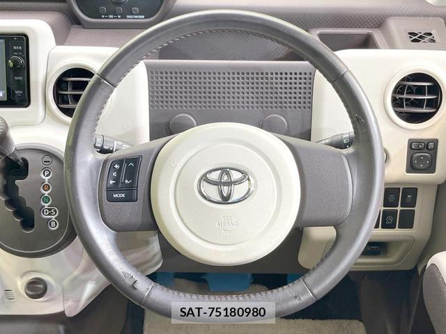 Toyota PORTE 2015-12 8329471-10