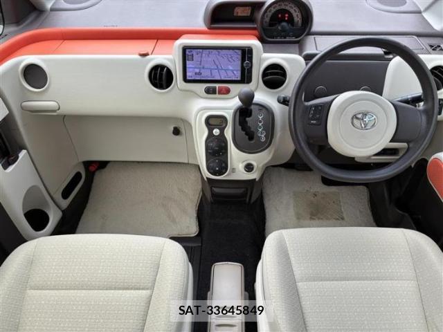 Toyota PORTE 2014-07 8330651-3