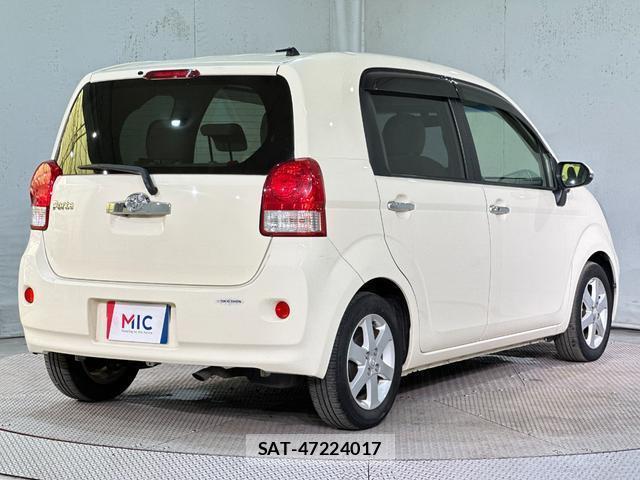 Toyota PORTE 2015-07 8330696-13