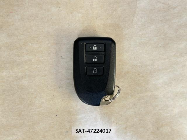 Toyota PORTE 2015-07 8330696-19