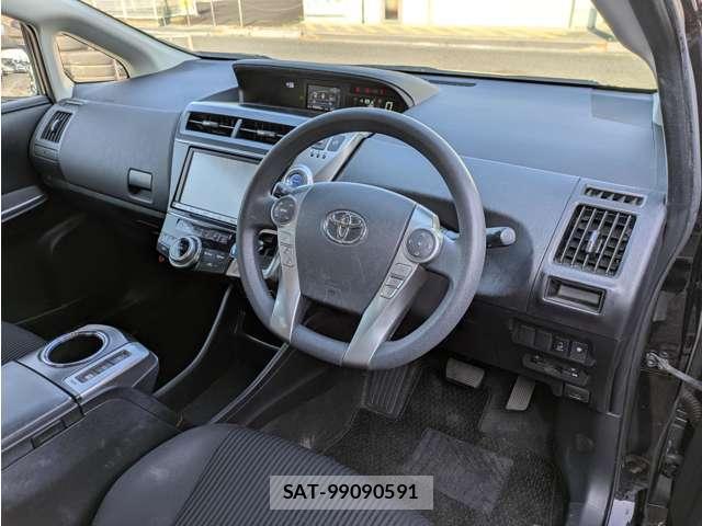 Toyota PRIUS ALPHA 2015-02 8328410-11