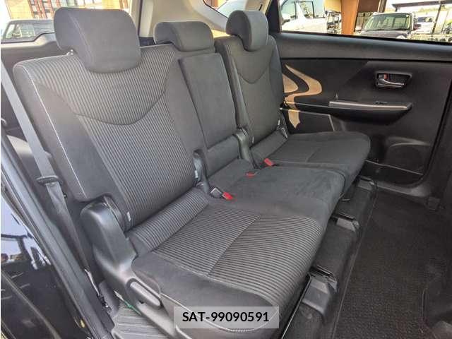 Toyota PRIUS ALPHA 2015-02 8328410-12