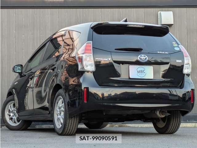 Toyota PRIUS ALPHA 2015-02 8328410-4