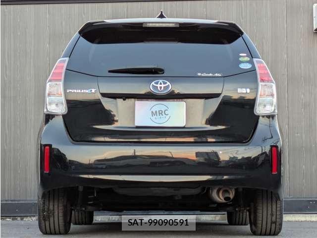 Toyota PRIUS ALPHA 2015-02 8328410-6