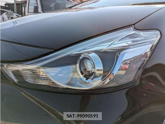 Toyota PRIUS ALPHA 2015-02 8328410-8