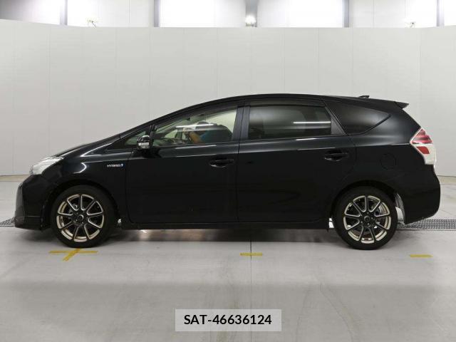 Toyota PRIUS ALPHA 2017-11 8328511-10
