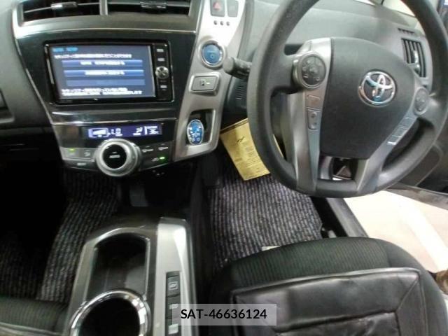 Toyota PRIUS ALPHA 2017-11 8328511-2