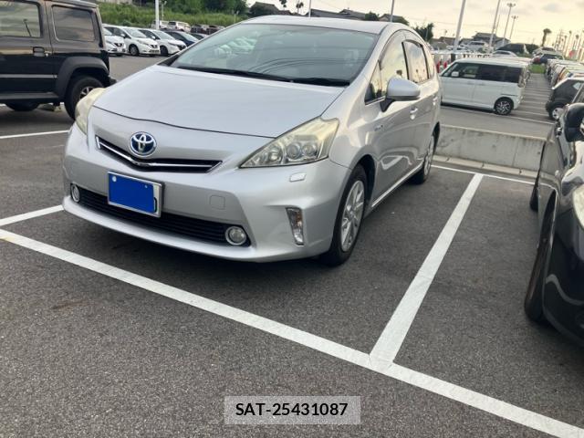Toyota PRIUS ALPHA 2013-03 8328573-0