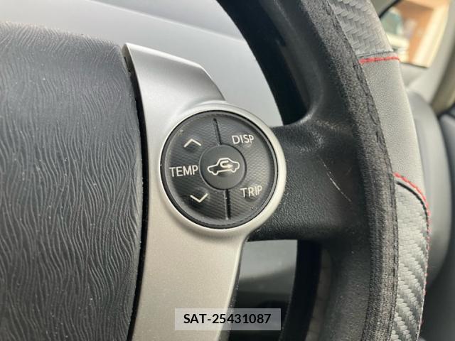 Toyota PRIUS ALPHA 2013-03 8328573-11