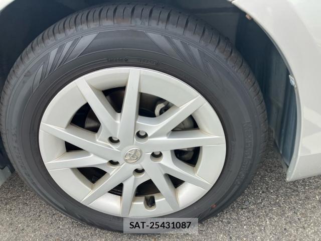 Toyota PRIUS ALPHA 2013-03 8328573-13