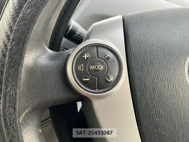 Toyota PRIUS ALPHA 2013-03 8328573-14