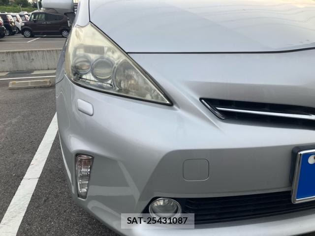 Toyota PRIUS ALPHA 2013-03 8328573-2