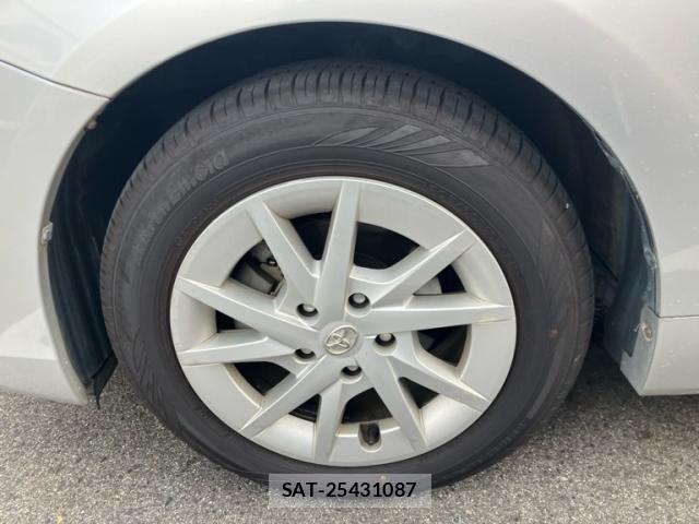 Toyota PRIUS ALPHA 2013-03 8328573-4