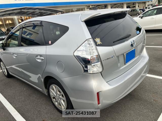 Toyota PRIUS ALPHA 2013-03 8328573-6