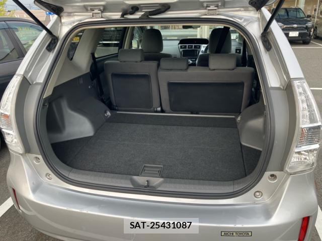 Toyota PRIUS ALPHA 2013-03 8328573-7