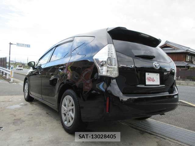 Toyota PRIUS ALPHA 2012-12 8328721-12