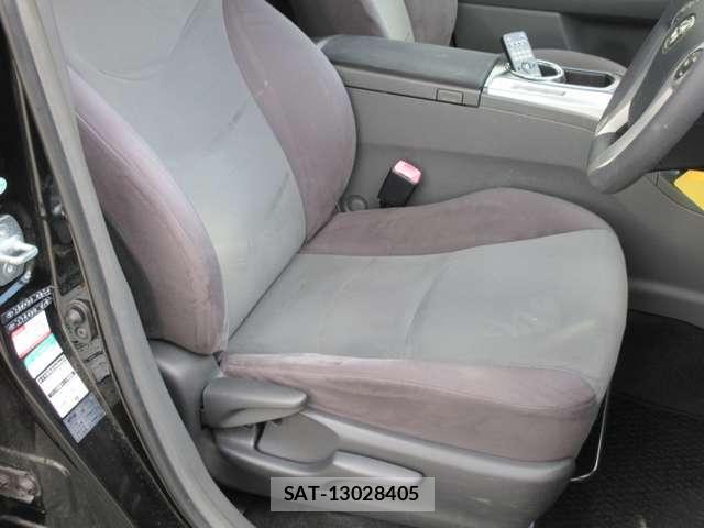 Toyota PRIUS ALPHA 2012-12 8328721-3