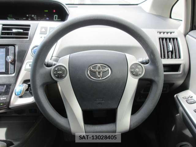 Toyota PRIUS ALPHA 2012-12 8328721-4