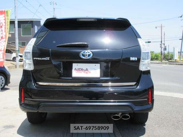 Toyota PRIUS ALPHA 2012-08 8328723-12