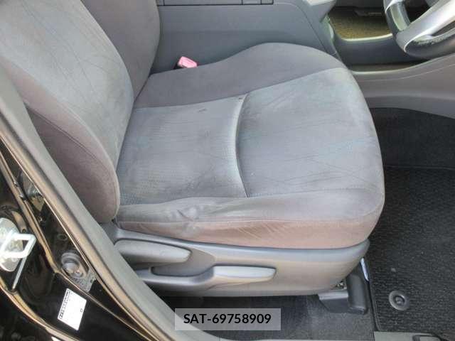 Toyota PRIUS ALPHA 2012-08 8328723-4