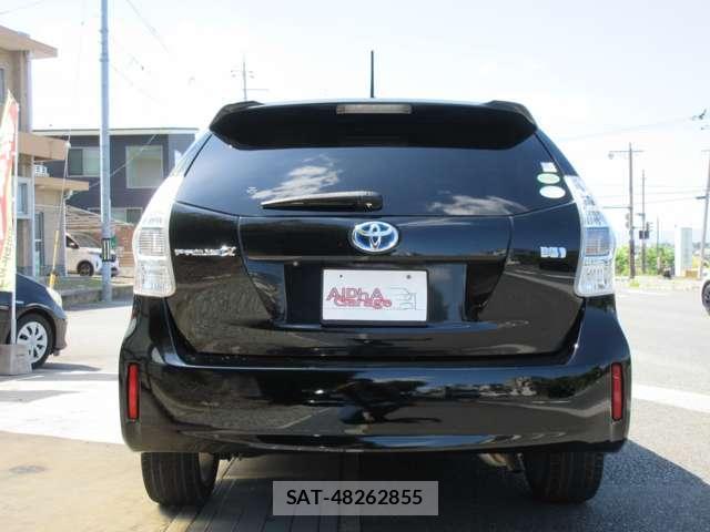 Toyota PRIUS ALPHA 2014-02 8328727-11
