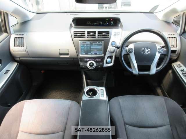 Toyota PRIUS ALPHA 2014-02 8328727-2