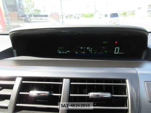 Toyota PRIUS ALPHA 2014-02 8328727-5