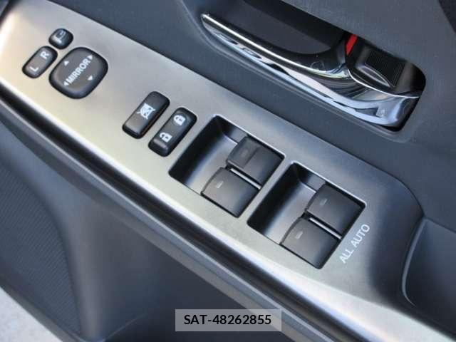 Toyota PRIUS ALPHA 2014-02 8328727-8