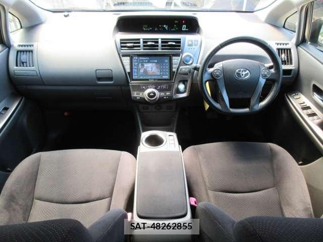Toyota PRIUS ALPHA 2014-02 8328727-9