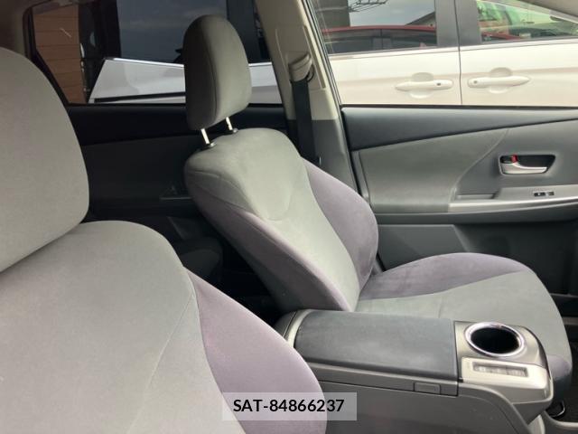 Toyota PRIUS ALPHA 2011-08 8328975-12