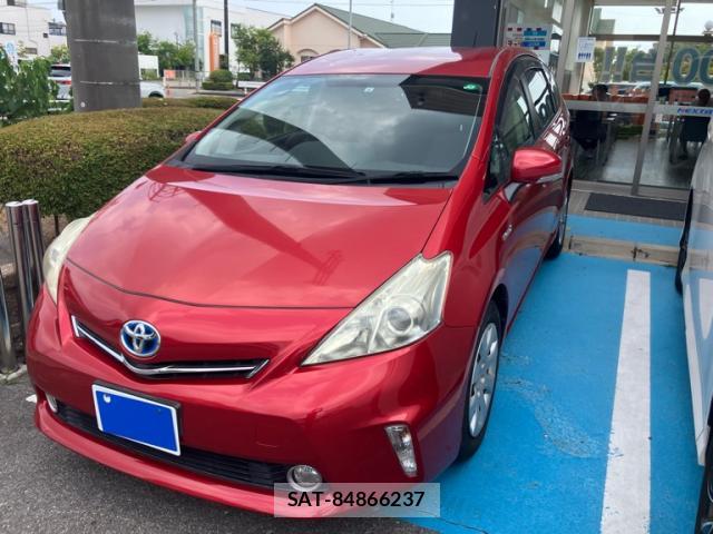 Toyota PRIUS ALPHA 2011-08 8328975-2
