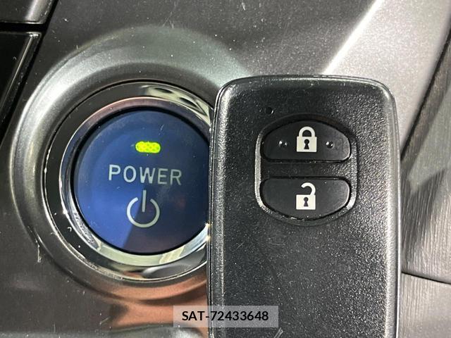 Toyota PRIUS ALPHA 2014-07 8330291-6