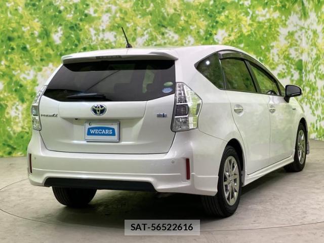Toyota PRIUS ALPHA 2014-01 8330450-2