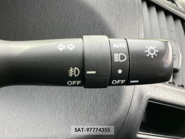 Toyota PRIUS ALPHA 2018-10 8330612-15