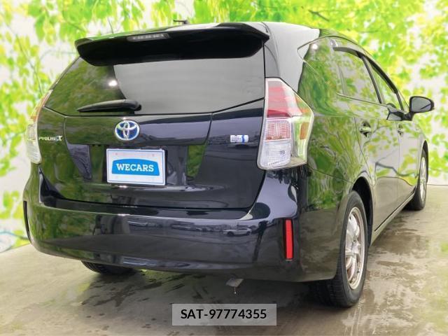 Toyota PRIUS ALPHA 2018-10 8330612-2