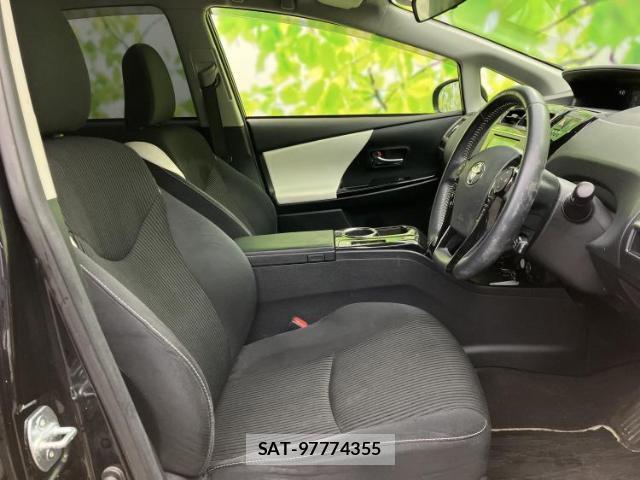 Toyota PRIUS ALPHA 2018-10 8330612-3