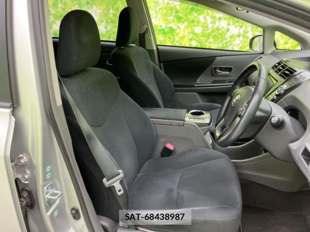 Toyota PRIUS ALPHA 2013-11 8330627-3