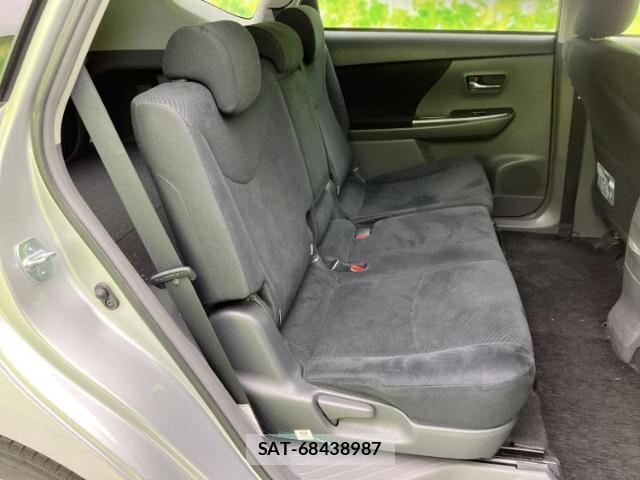 Toyota PRIUS ALPHA 2013-11 8330627-4