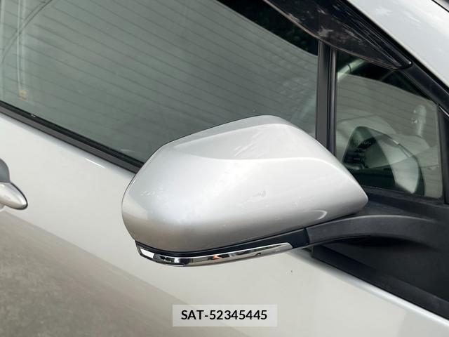 Toyota PRIUS PHV 2018-11 8328293-14